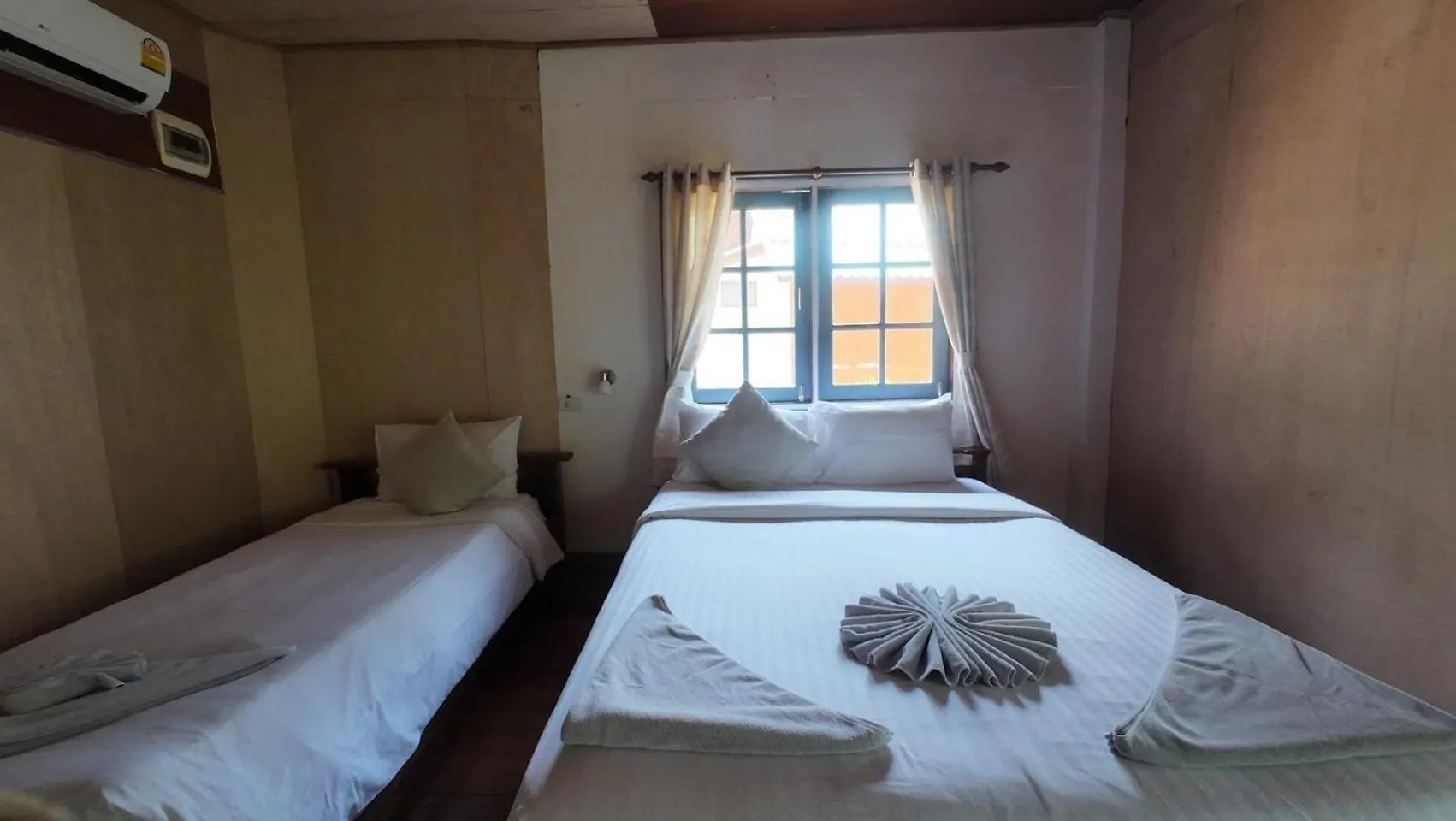 P.D. Beach Resort Koh Tao 3*,